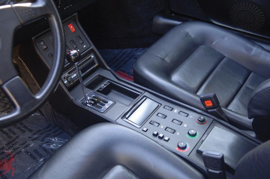  Ferrari Mondial T Cabriolet 1989 года  (фото 19 из 24)